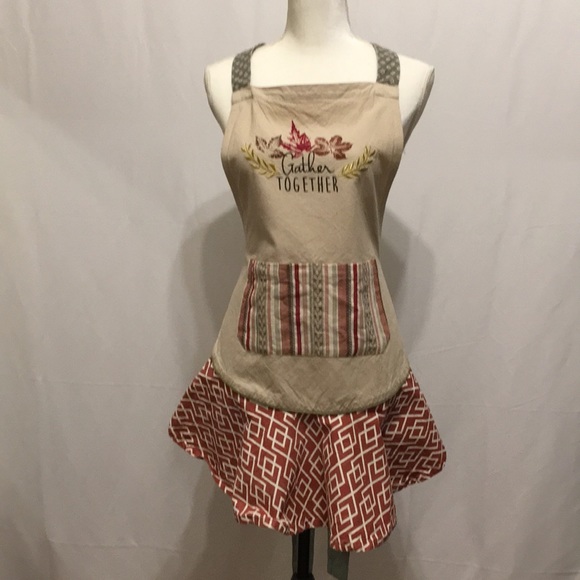 DESIGNS IMPORTS BRAND NEW GATHER TOGETHER FUFFLE APRON - Picture 1 of 9
